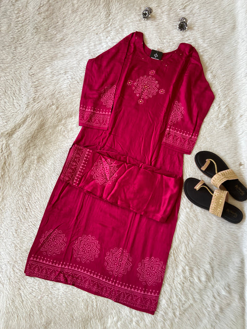 Gaji Satin Straight Kurti With Palazzo. Silk Kurti Sets For Women Online India. Shop the Latest Festive Summer Collection at Shivani Designer Kurti.