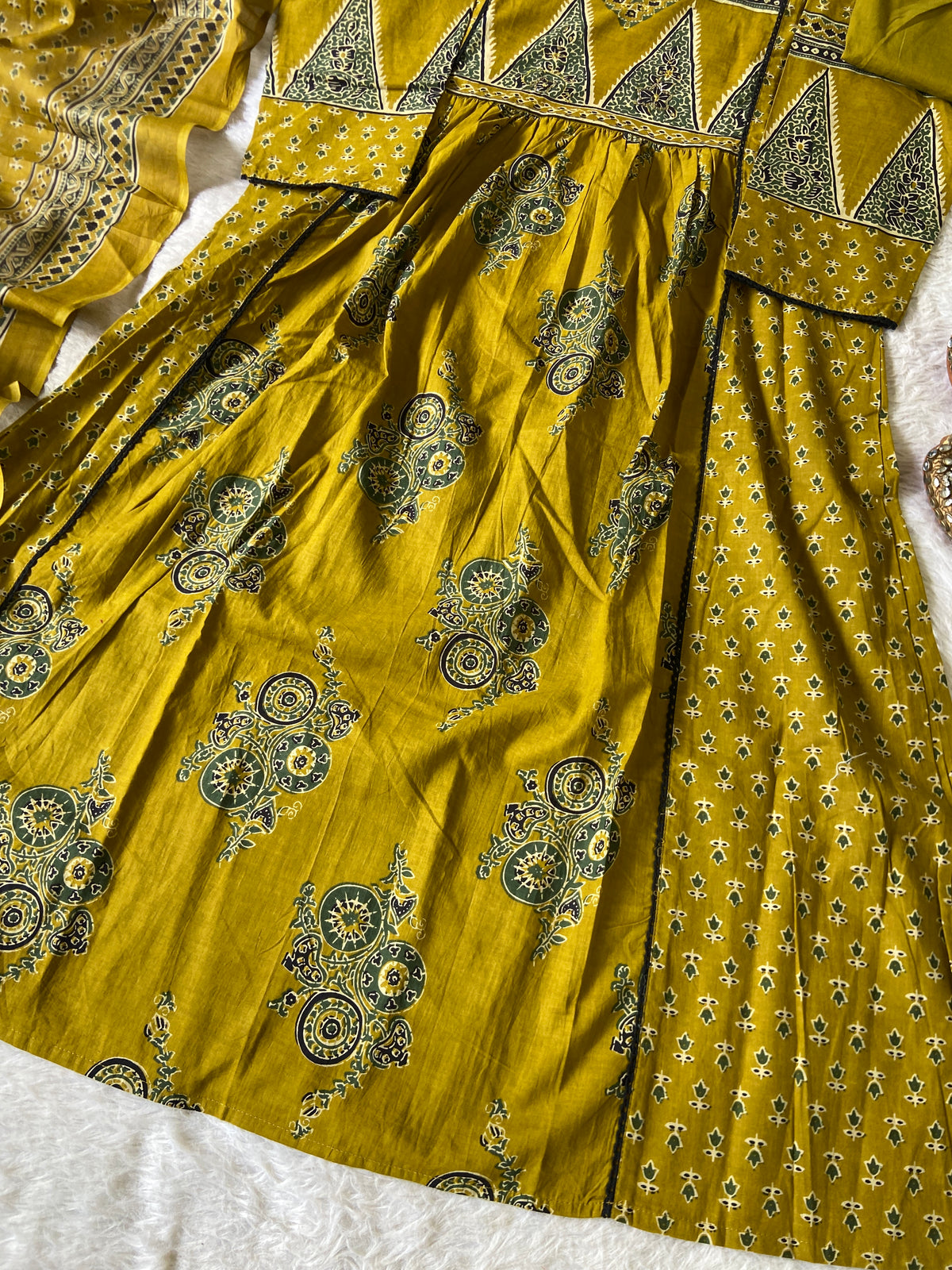 Jaipuri Cotton Aline Kurti, Pant And Dupatta. Cotton Suits Sets For Women Online India. Shop the Latest Festive Summer Collection at Shivani Designer Kurti.