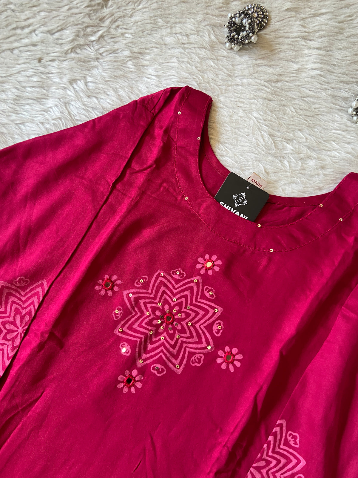 Gaji Satin Straight Kurti With Palazzo. Silk Kurti Sets For Women Online India. Shop the Latest Festive Summer Collection at Shivani Designer Kurti.