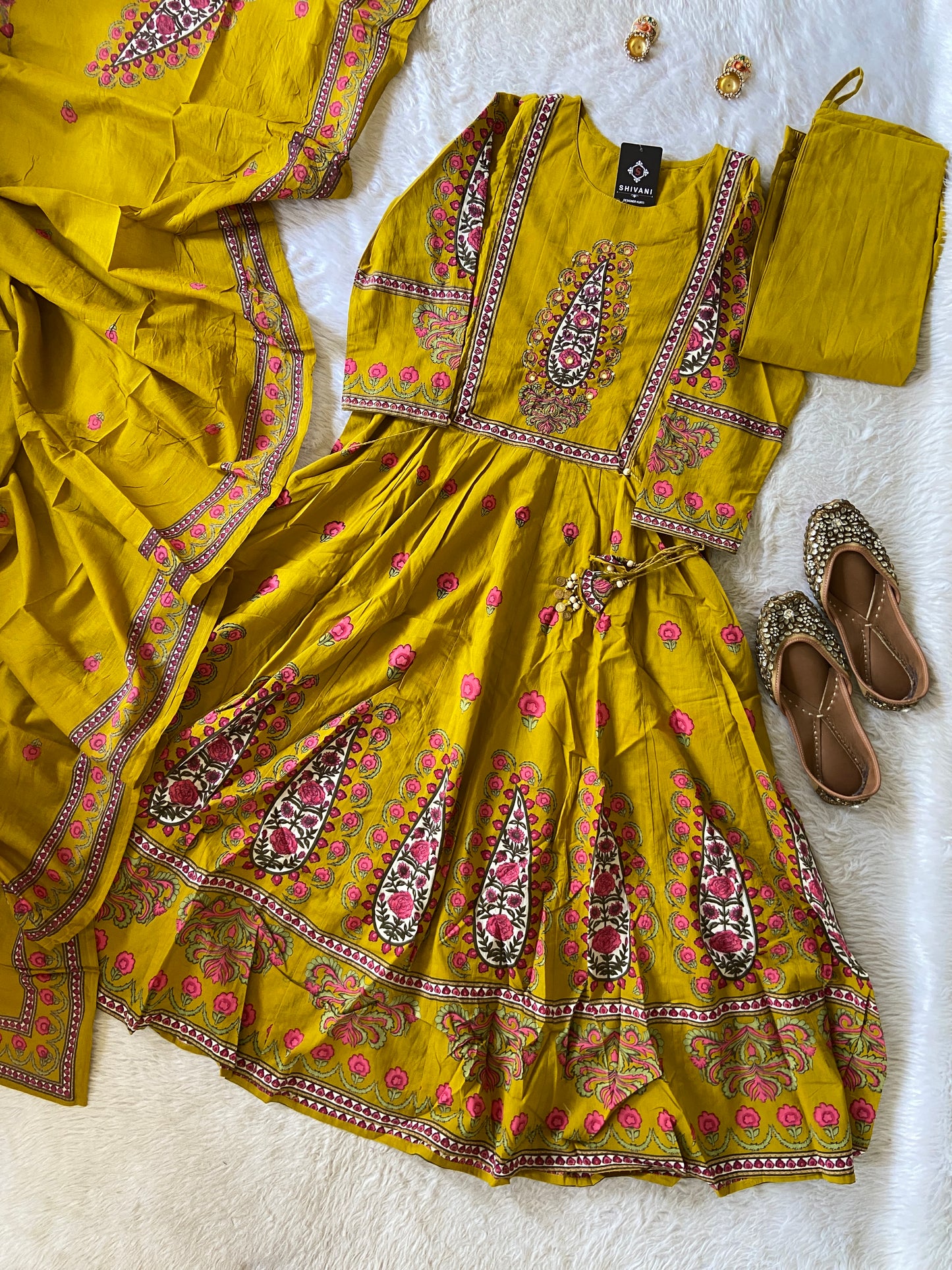 Jaipuri Cotton Anarkali Kurti With Pant And Dupatta. Cotton Suit Sets For Women Online India. Shop the Latest Festive Summer Collection at Shivani Designer Kurti.