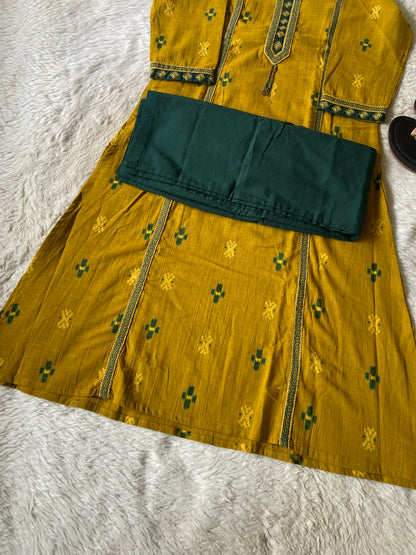 Linen Cotton Aline With Cut Kurti And Palazzo. Cotton Aline Kurti Sets For Women Online India. Shop the Latest Festive Summer Collection at Shivani Designer Kurti.