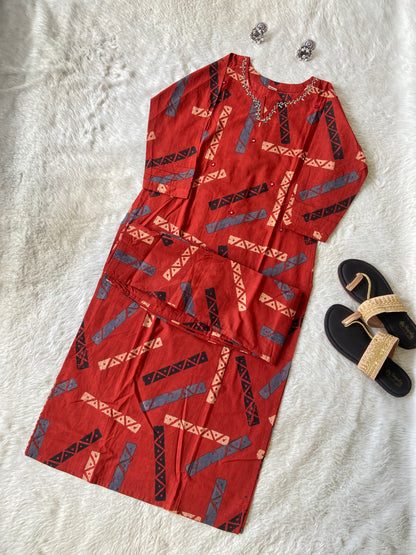 Jaipuri Cotton Printed Straight Kurti With Palazzo. Cotton Kurti Sets For Women Online India. Shop the Latest Festive Summer Collection at Shivani Designer Kurti.