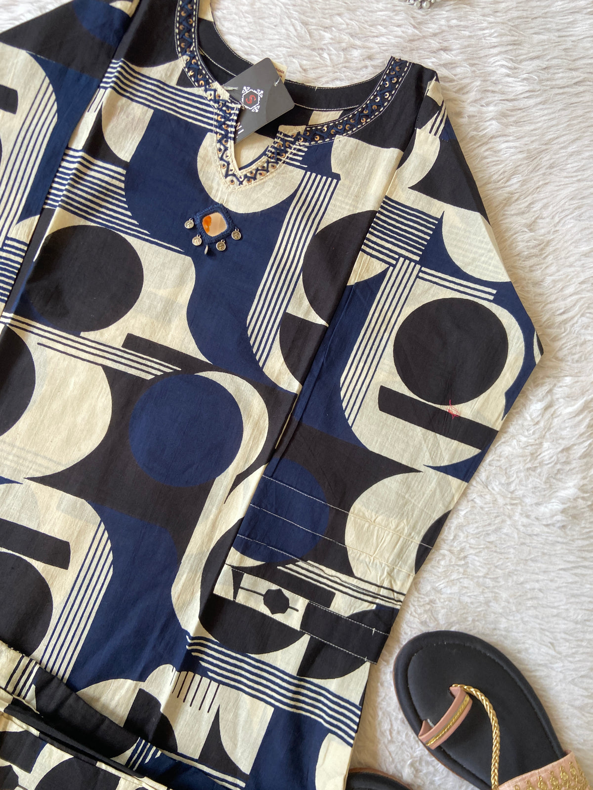 Jaipuri Cotton Printed Straight Kurti With Palazzo. Cotton Kurti Sets For Women Online India. Shop the Latest Festive Summer Collection at Shivani Designer Kurti.