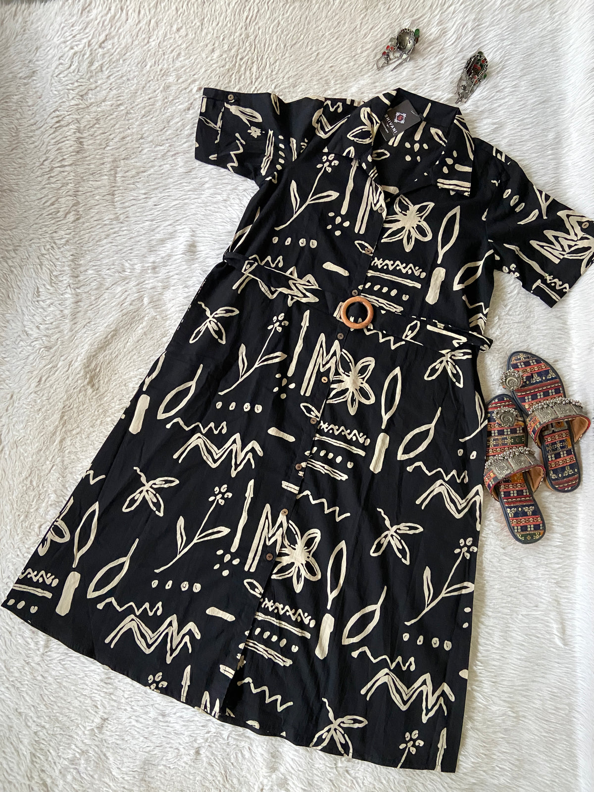 Midi Cotton Aline Kurti With Belt. Cotton Kurtis Sets For Women Online India. Shop the Latest Festive Summer Collection at Shivani Designer Kurti.