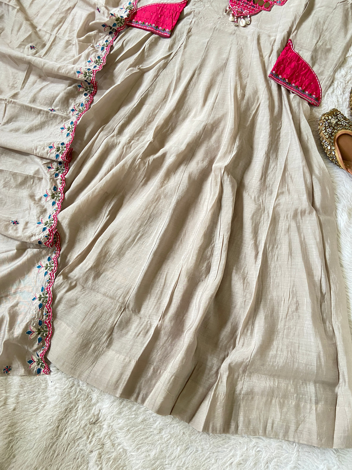 Premium Designer Anarkali Suit. Silk Suit Sets For Women Online India. Shop the Latest Festive Summer Collection at Shivani Designer Kurti.