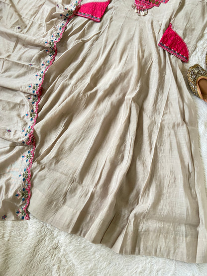 Premium Designer Anarkali Suit. Silk Suit Sets For Women Online India. Shop the Latest Festive Summer Collection at Shivani Designer Kurti.