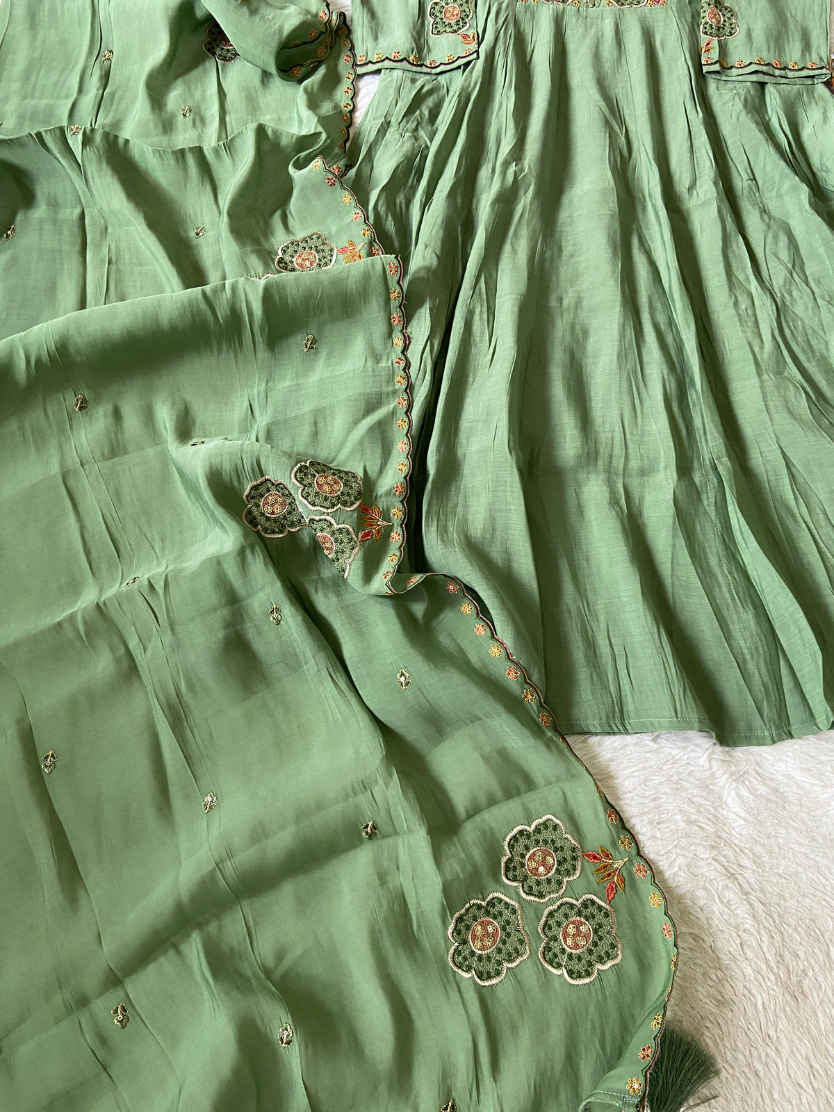 Premium Designer Anarkali Suit. Silk Suit Sets For Women Online India. Shop the Latest Festive Summer Collection at Shivani Designer Kurti.