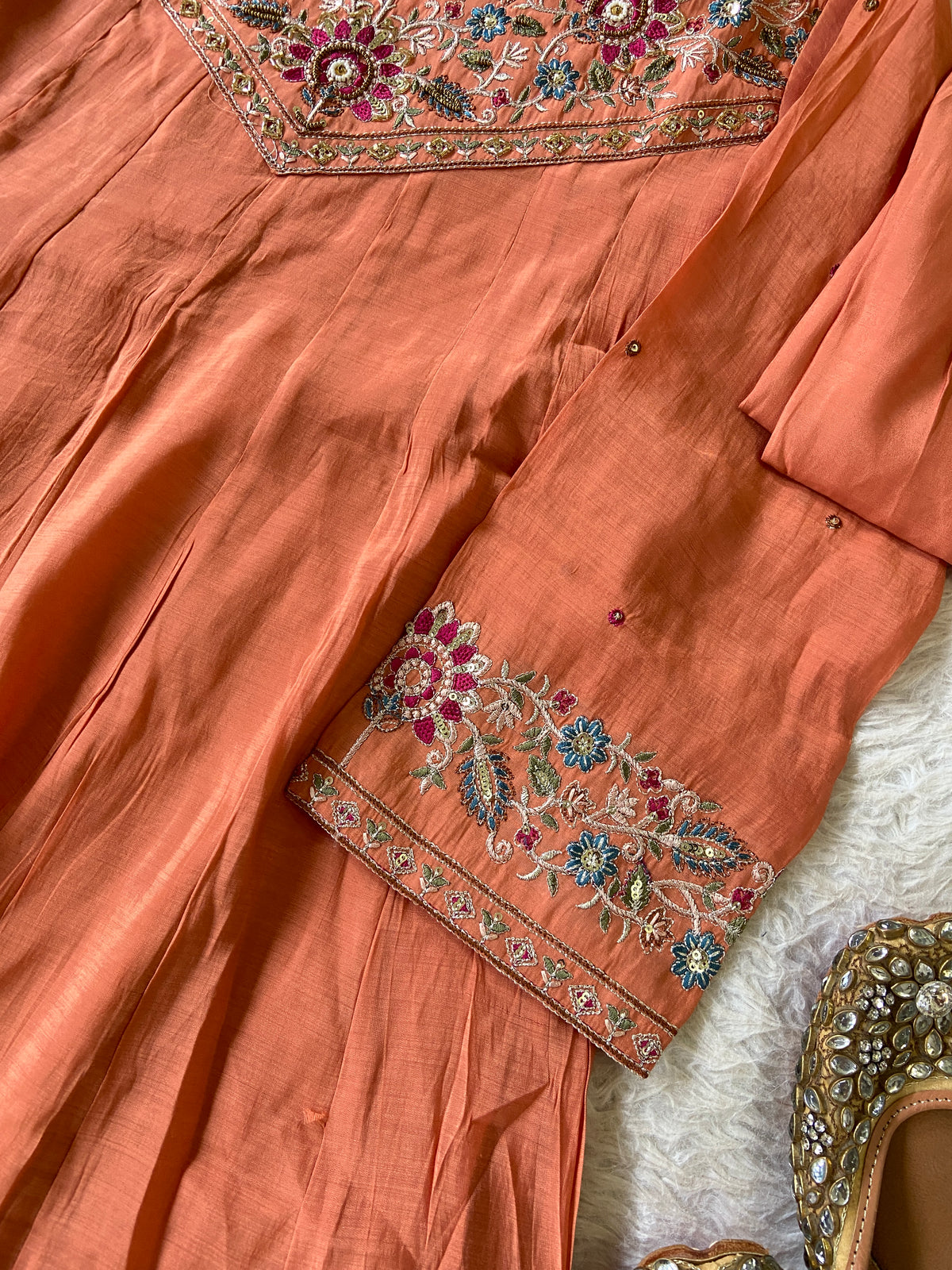 Premium Designer Anarkali Suit. Silk Suit Sets For Women Online India. Shop the Latest Festive Summer Collection at Shivani Designer Kurti.