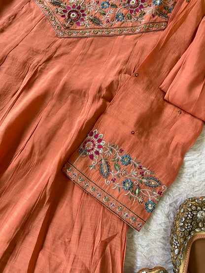Premium Designer Anarkali Suit. Silk Suit Sets For Women Online India. Shop the Latest Festive Summer Collection at Shivani Designer Kurti.
