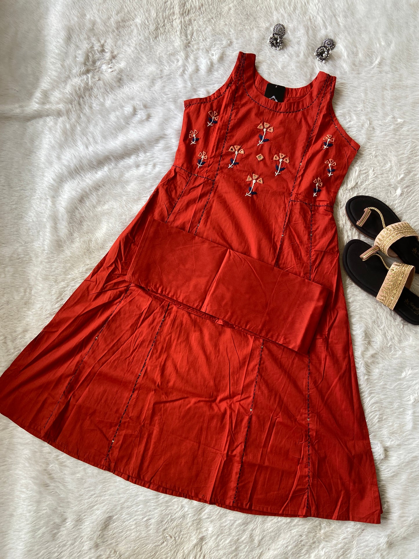 Real Mirror With Handwork, Sleeveless Kurti With Lowcut, Matching Palazzo, Cotton Aline Kurti Sets For Women.