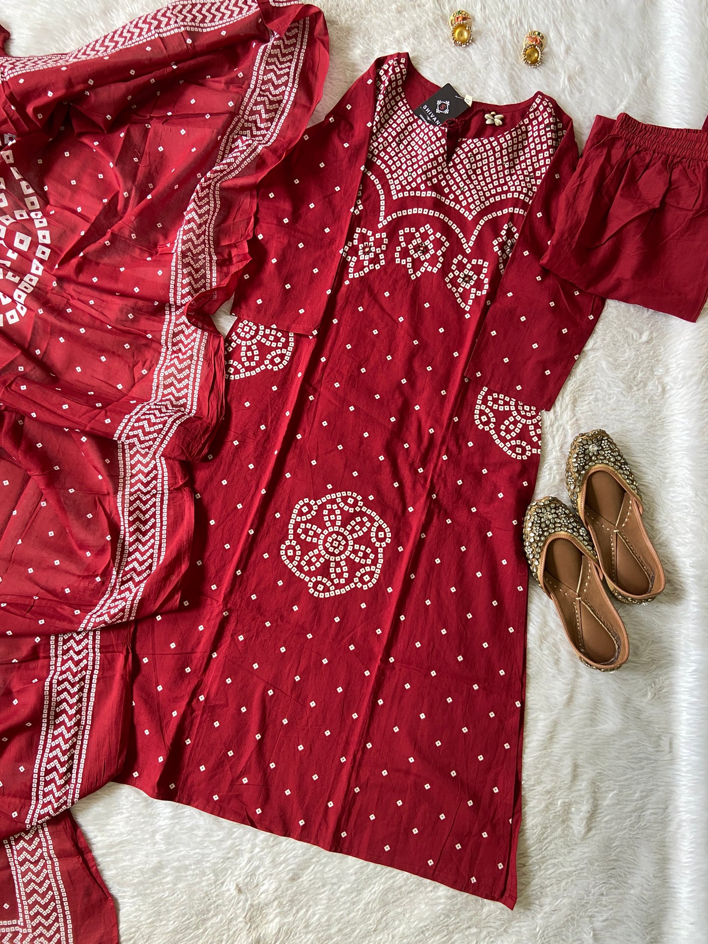 Bandani / Bandhej Print Cotton Aline Kurti With Palazzo And Dupatta.. Cotton Suit Sets For Women Online India. Shop the Latest Festive Summer Collection at Shivani Designer Kurti.