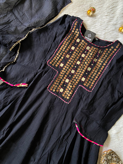 Navaratri Special Cotton Anarkali Kurti With Pant And Dupatta. Cotton Suit Sets For Women Online India. Shop the Latest Festive Summer Collection at Shivani Designer Kurti.