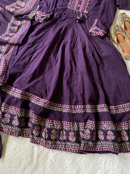 Full Sleeve Cotton Anarkali Kurti, Pant And Dupatta. Cotton Anarkali Kurti Suits For Women Online India. Shop the Latest Festive Summer Collection at Shivani Designer Kurti.