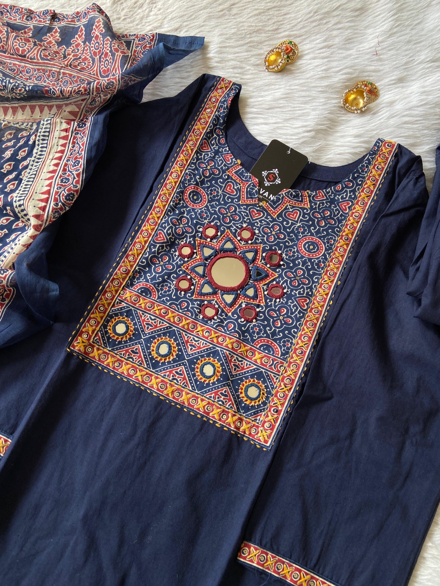 Beautiful Patch & Real Mirror work in Kurti, Palazzo And Dupatta, Cotton StraightCut Suit Sets For Women