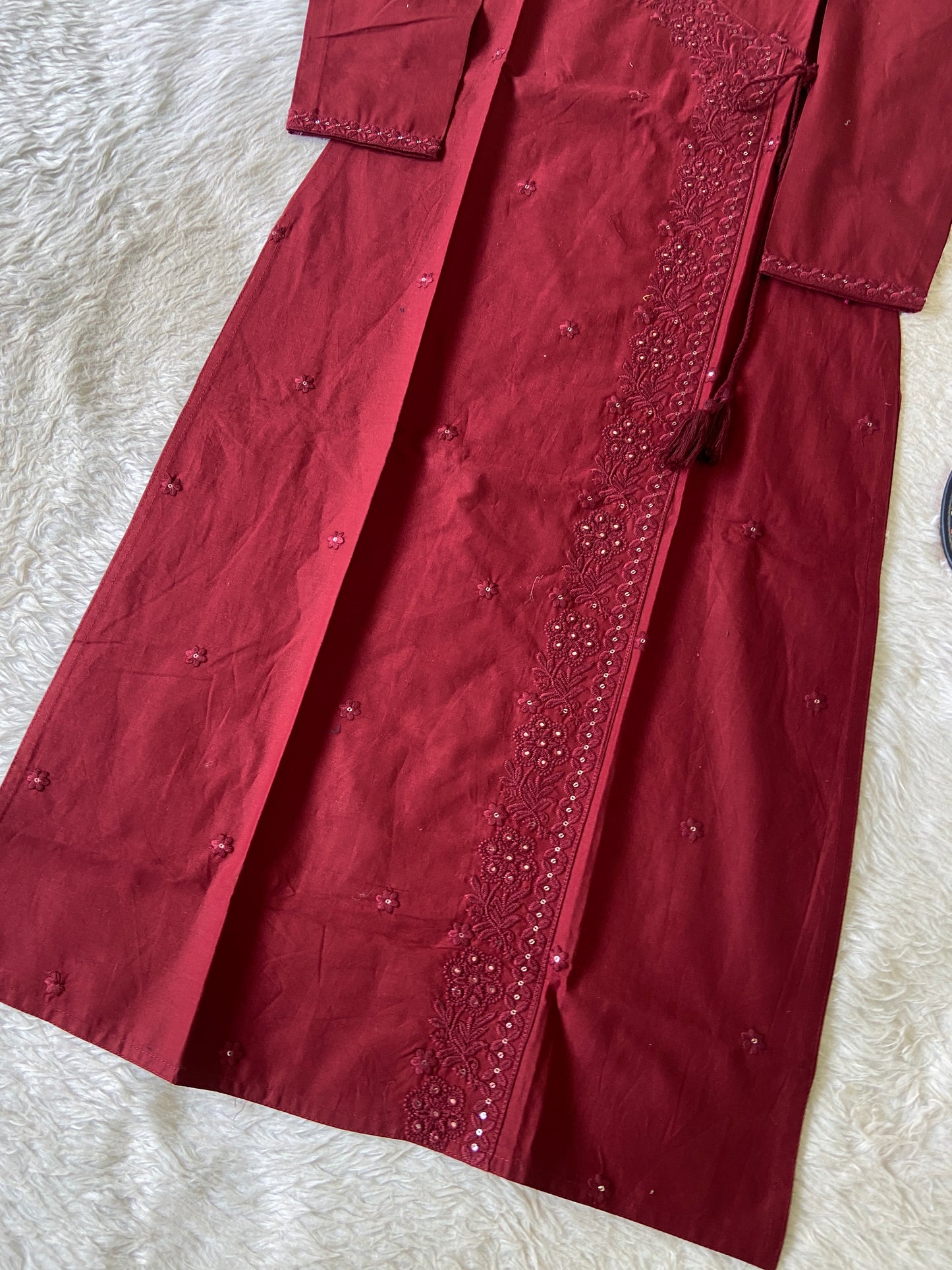 Lakhnavi Style Straight Cotton Kurti. Cotton Kurtis For Women Online India. Shop the Latest Festive Summer Collection at Shivani Designer Kurti.