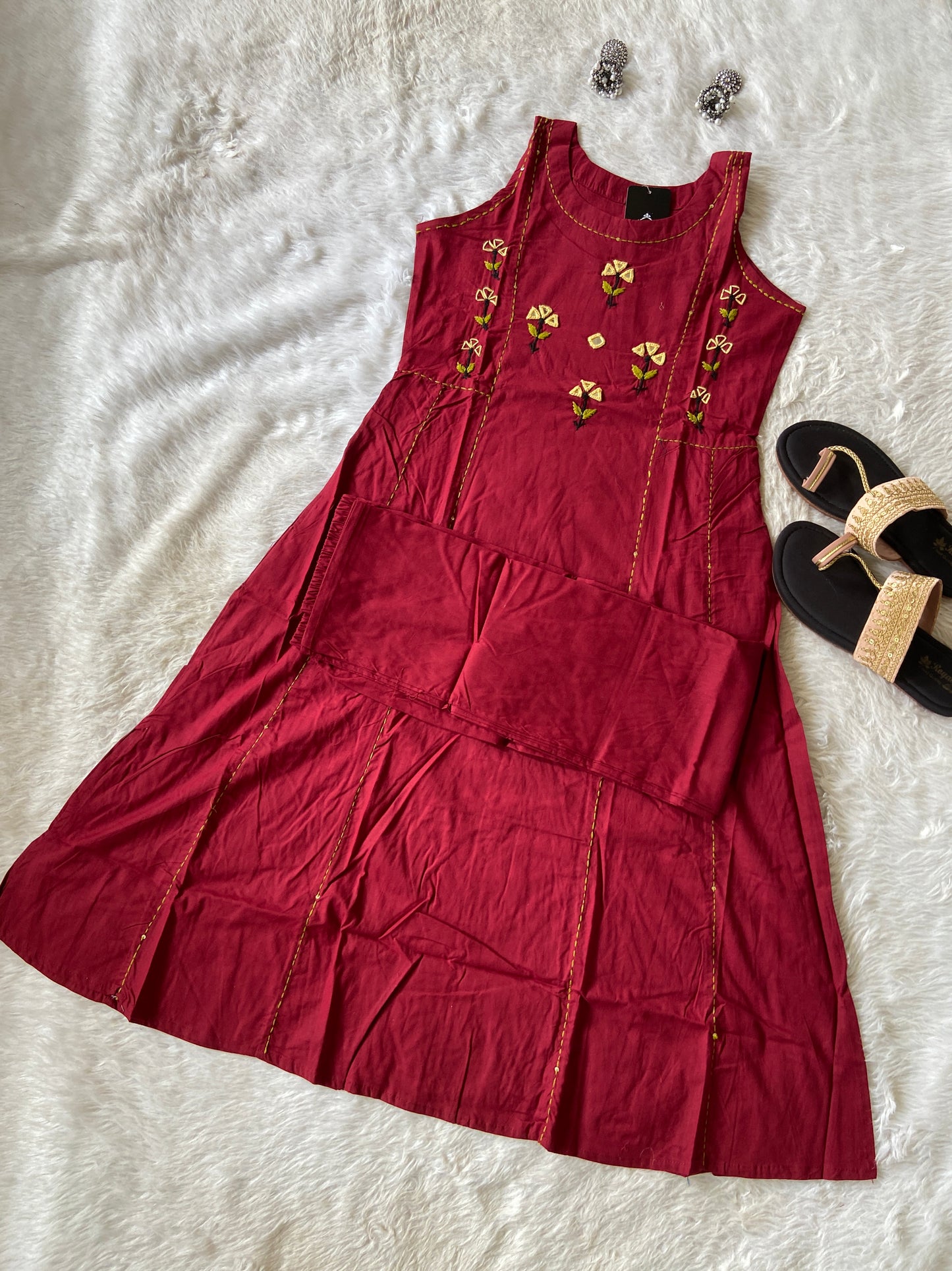 Real Mirror With Handwork, Sleeveless Kurti With Lowcut, Matching Palazzo, Cotton Aline Kurti Sets For Women.