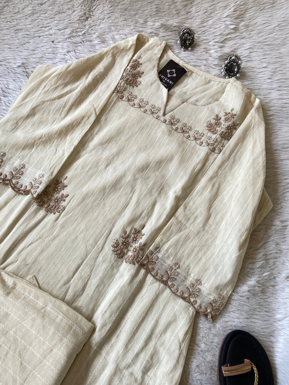 Embroidery Work Cotton Aline Kurti And Pant. Cotton Kurti Sets For Women Online India. Shop the Latest Festive Summer Collection at Shivani Designer Kurti.