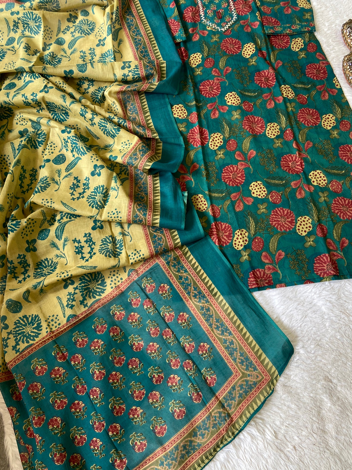 Jaipuri Print Cotton Straight Cut Kurti With Pant And Dupatta. Cotton Suit Sets For Women Online India. Shop the Latest Festive Summer Collection at Shivani Designer Kurti.