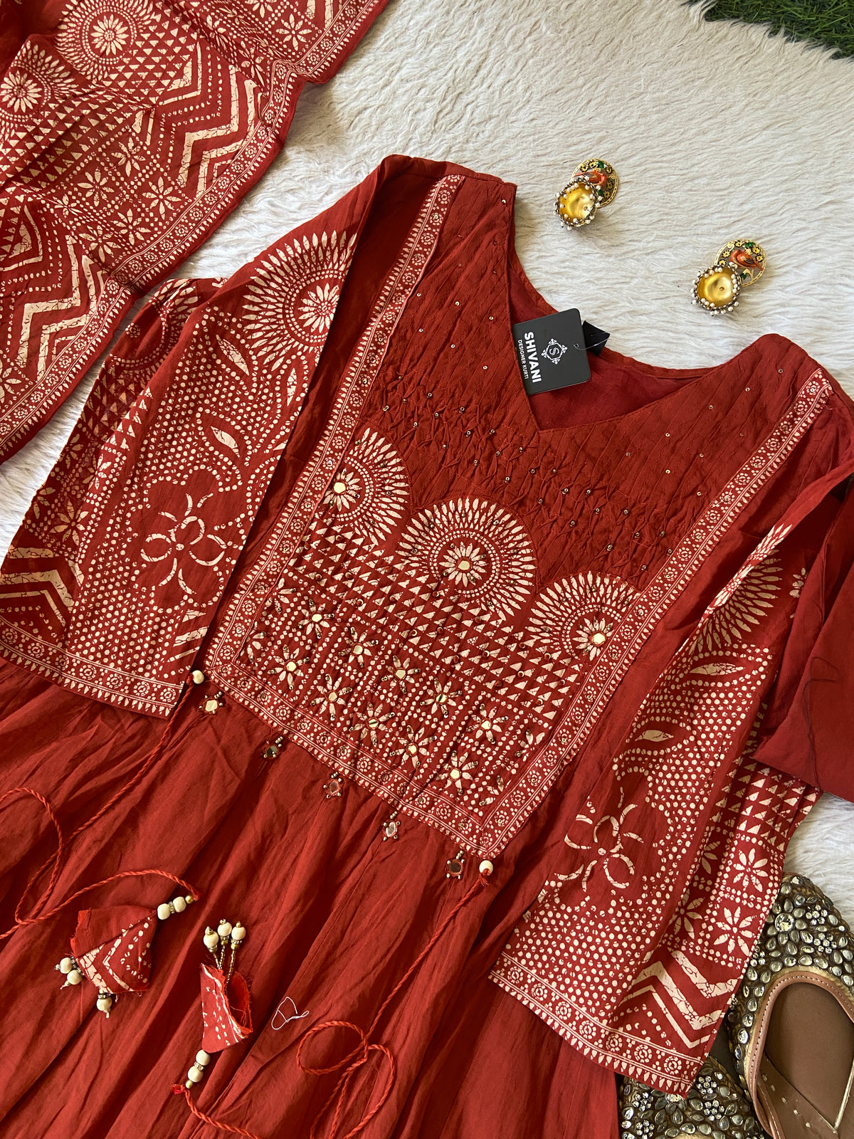 Full Flair Cotton Anarkali Kurti, Pant And Dupatta. Cotton Anarkali Kurti Suits For Women Online India. Shop the Latest Festive Summer Collection at Shivani Designer Kurti.