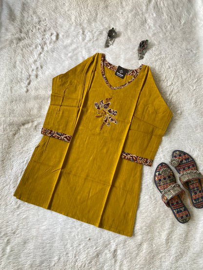Aplic Work Cotton Short Top (Gamthi). Cotton Short Top For Women online India. Shop the Latest Festive Summer Collection at Shivani Designer Kurti.