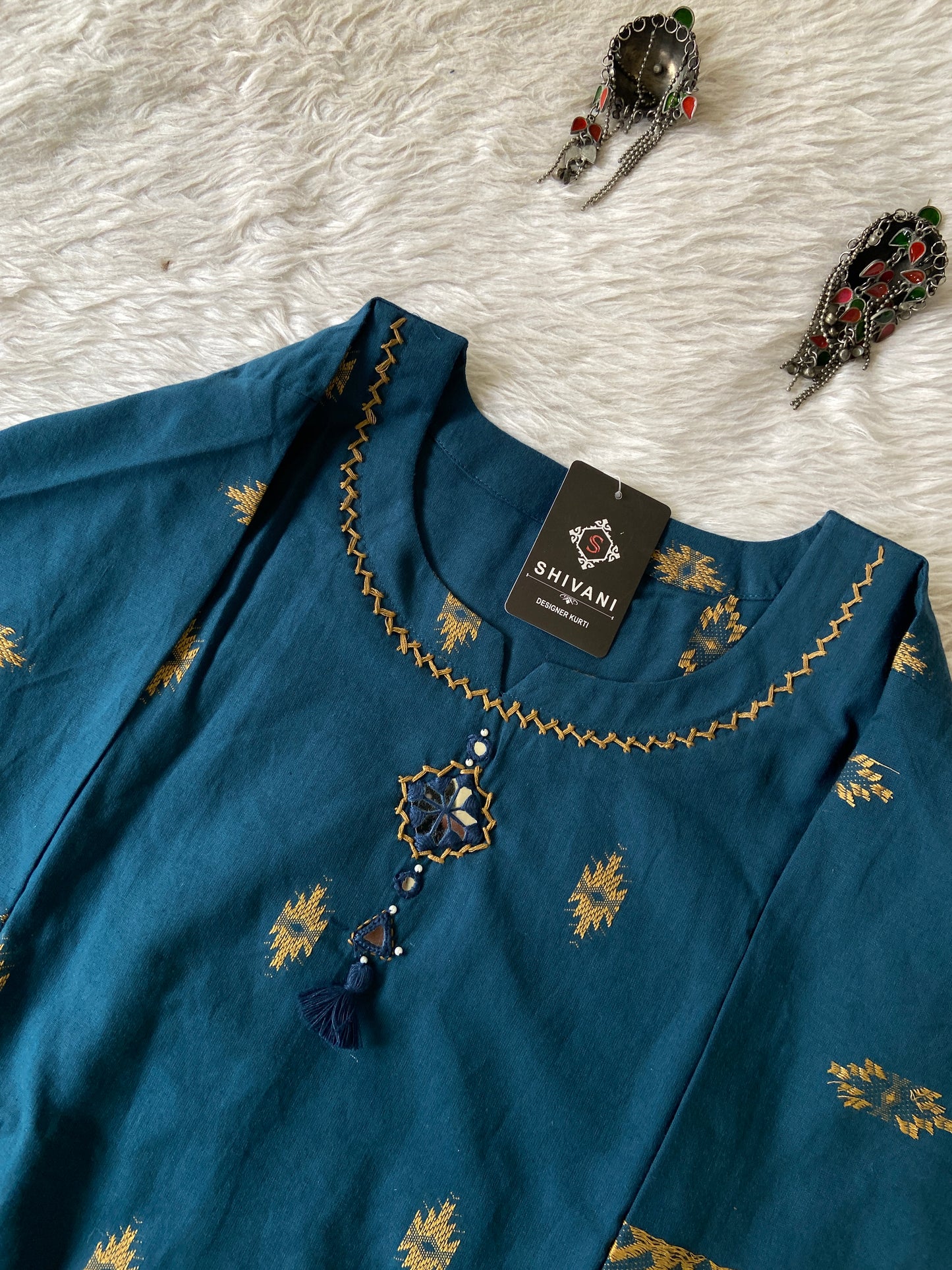 Aline Cotton Kurti. Cotton Kurtis For Women Online India. Shop the Latest Festive Summer Collection at Shivani Designer Kurti.