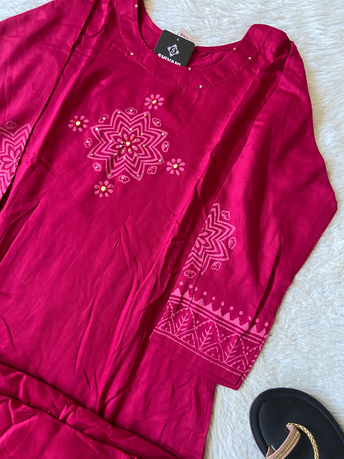 Gaji Satin Straight Kurti With Palazzo. Silk Kurti Sets For Women Online India. Shop the Latest Festive Summer Collection at Shivani Designer Kurti.