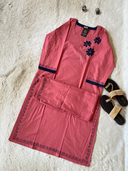 Aplic Work Cotton Straight Kurti With Palazzo. Cotton Kurti Sets For Women Online India. Shop the Latest Festive Summer Collection at Shivani Designer Kurti.