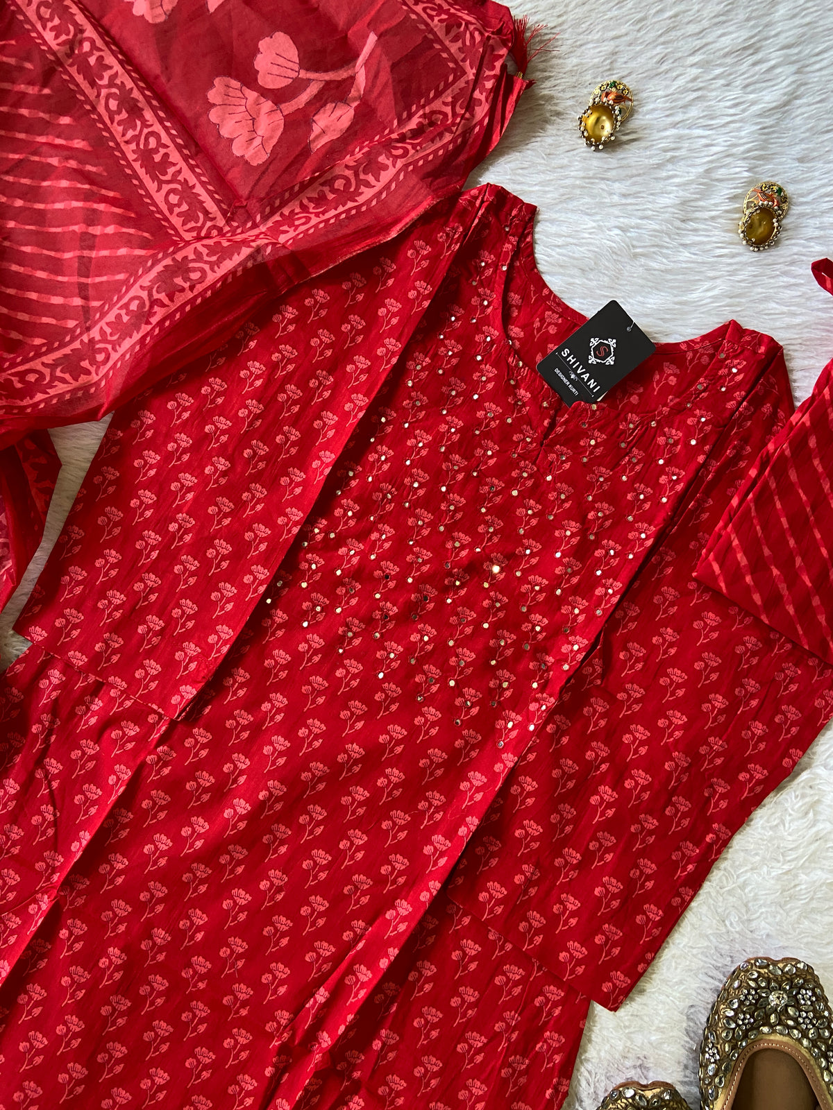 Jaipuri Cotton Straight Kurti, Pant And Dupatta. Cotton Kurti Suits For Women Online India. Shop the Latest Festive Summer Collection at Shivani Designer Kurti.