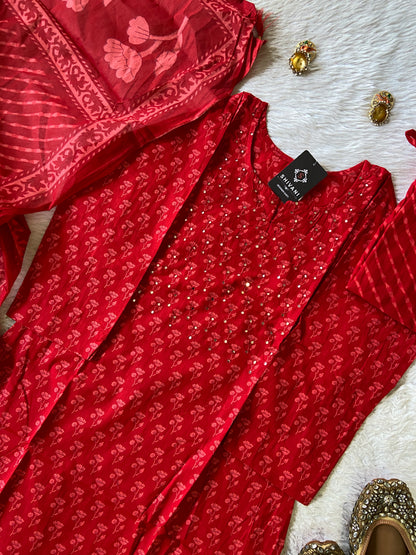 Jaipuri Cotton Straight Kurti, Pant And Dupatta. Cotton Kurti Suits For Women Online India. Shop the Latest Festive Summer Collection at Shivani Designer Kurti.
