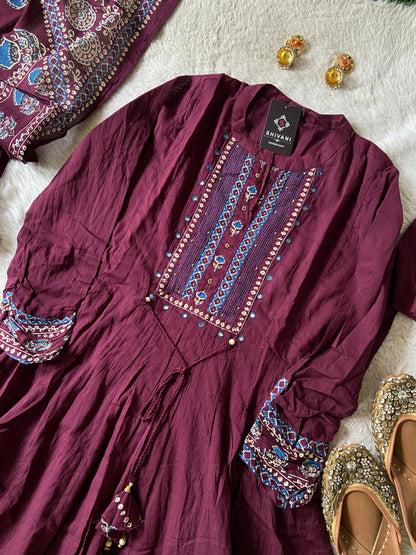Full Sleeve Cotton Anarkali Kurti, Pant And Dupatta. Cotton Anarkali Kurti Suits For Women Online India. Shop the Latest Festive Summer Collection at Shivani Designer Kurti.