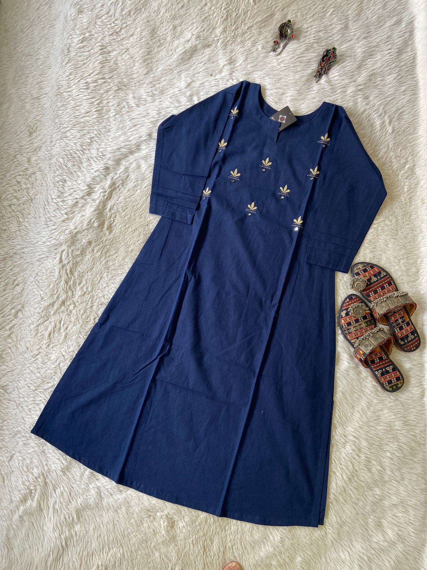 Aline Cotton Kurti. Cotton Kurtis For Women Online India. Shop the Latest Festive Summer Collection at Shivani Designer Kurti.