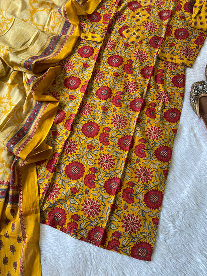 Jaipuri Print Cotton Straight Cut Kurti With Pant And Dupatta. Cotton Suit Sets For Women Online India. Shop the Latest Festive Summer Collection at Shivani Designer Kurti.