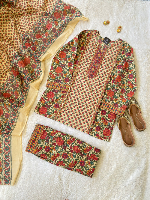 Gopi Dress. Cotton Printed Short Kurti With Divider Palazzo And Dupatta. Cotton Suit Sets For Women Online India. Shop the Latest Festive Summer Collection at Shivani Designer Kurti.