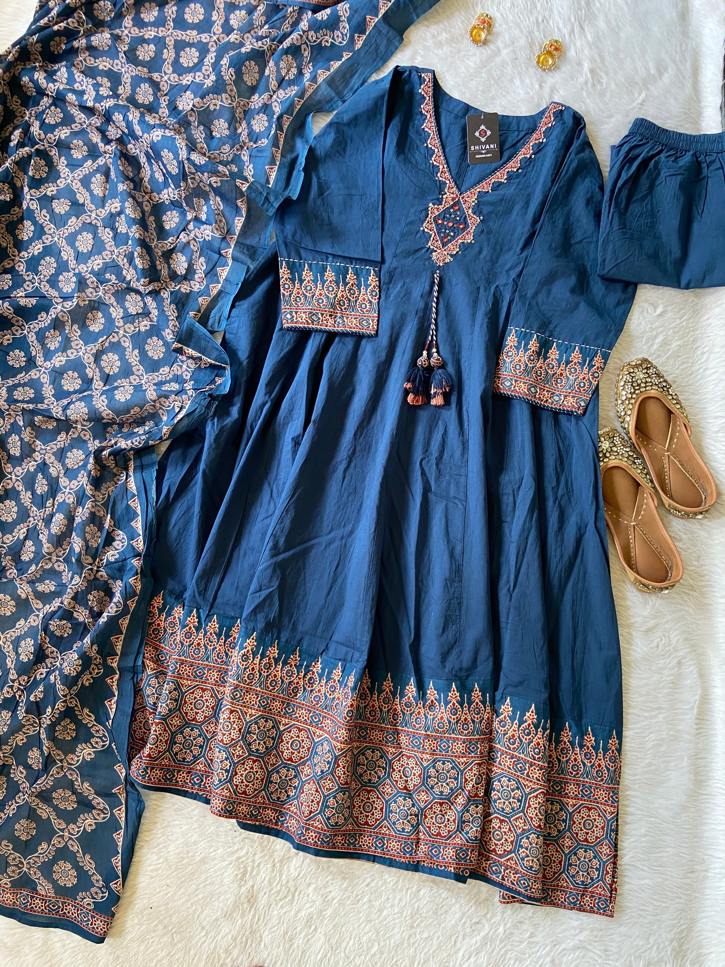 Jaipuri Cotton Anarkali Kurti With Pant And Dupatta. Cotton Suit Sets For Women Online India. Shop the Latest Festive Summer Collection at Shivani Designer Kurti.