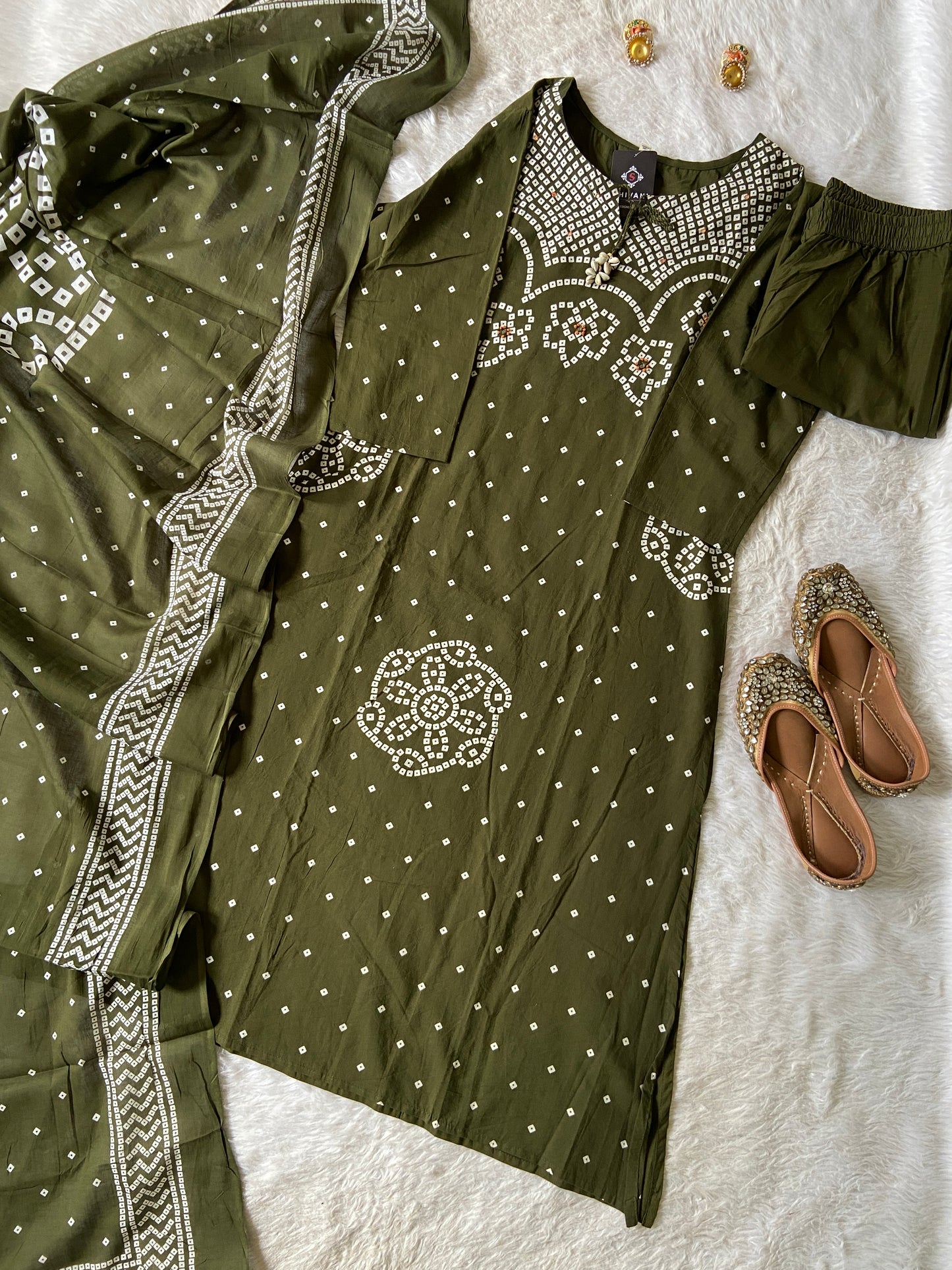 Bandani / Bandhej Print Cotton Aline Kurti With Palazzo And Dupatta.. Cotton Suit Sets For Women Online India. Shop the Latest Festive Summer Collection at Shivani Designer Kurti.