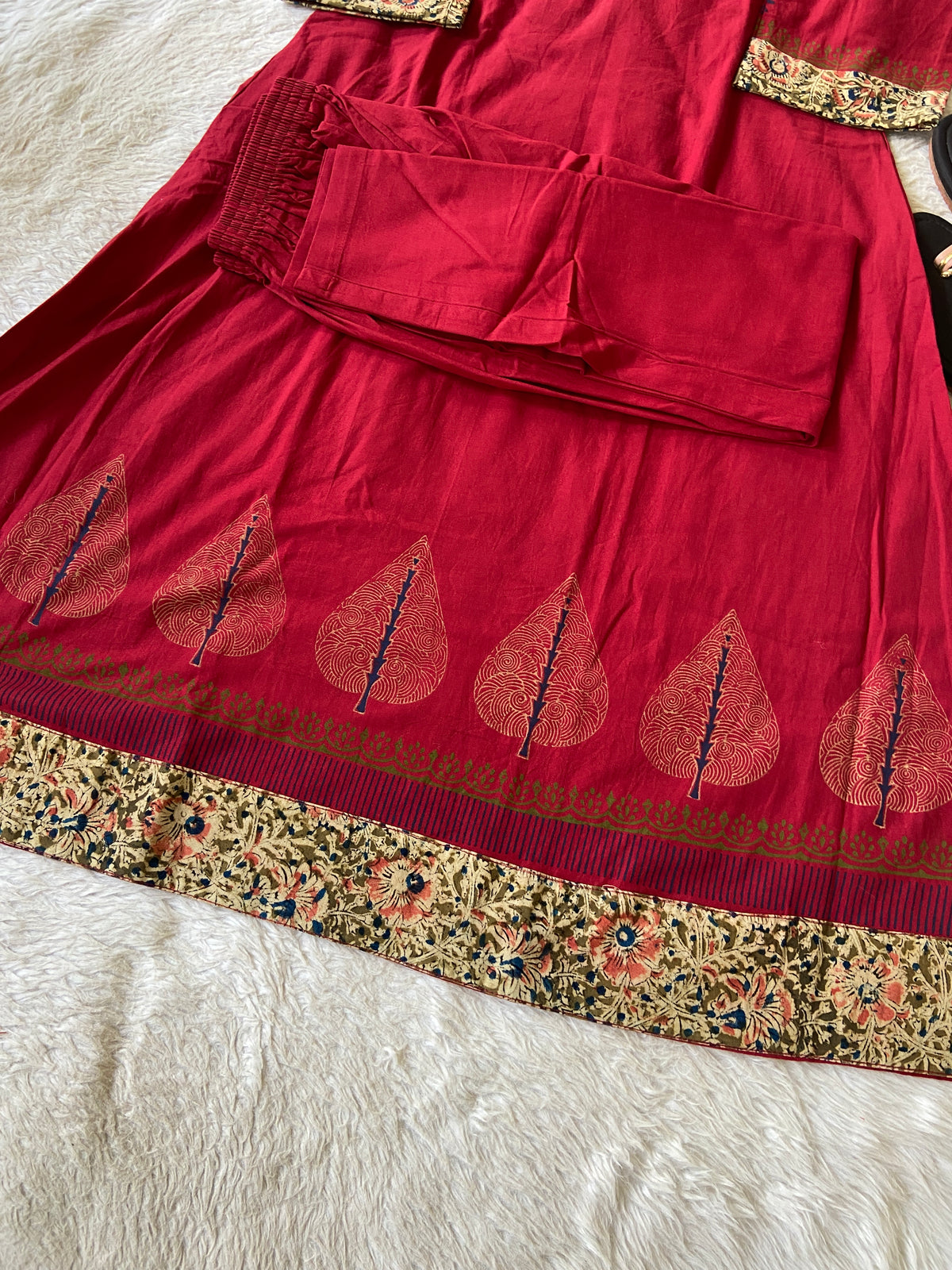 Mirror Work Aline Cotton Kurti And Palazzo (Gamthi Pair). Cotton Kurti Sets For Women Online India. Shop the Latest Festive Summer Collection at Shivani Designer Kurti.