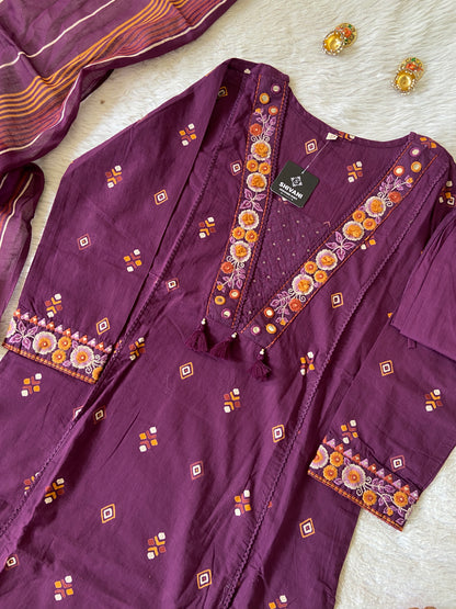 V-Neck Style, Embroidery Work Cotton Straight Cut Kurti With Pant And Dupatta. Cotton Suit Sets For Women Online India. Shop the Latest Festive Summer Collection at Shivani Designer Kurti.