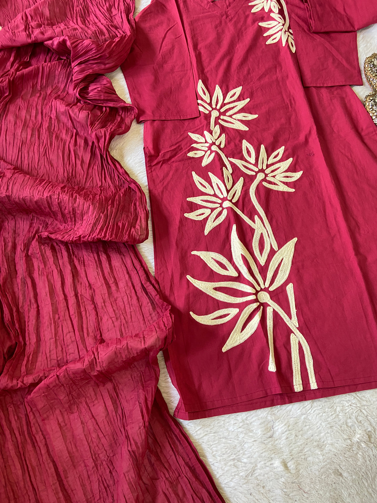 Cotton Straight Kurti, Pant And Dupatta. Cotton Kurti Suits For Women Online India. Shop the Latest Festive Summer Collection at Shivani Designer Kurti.