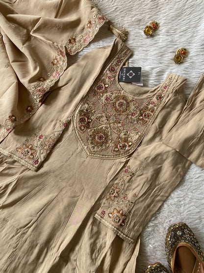 Premium Designer Anarkali Suit. Silk Suit Sets For Women Online India. Shop the Latest Festive Summer Collection at Shivani Designer Kurti.