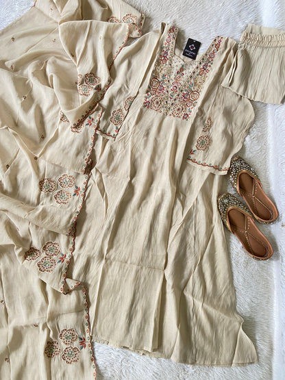 Premium Designer Anarkali Suit. Silk Suit Sets For Women Online India. Shop the Latest Festive Summer Collection at Shivani Designer Kurti.
