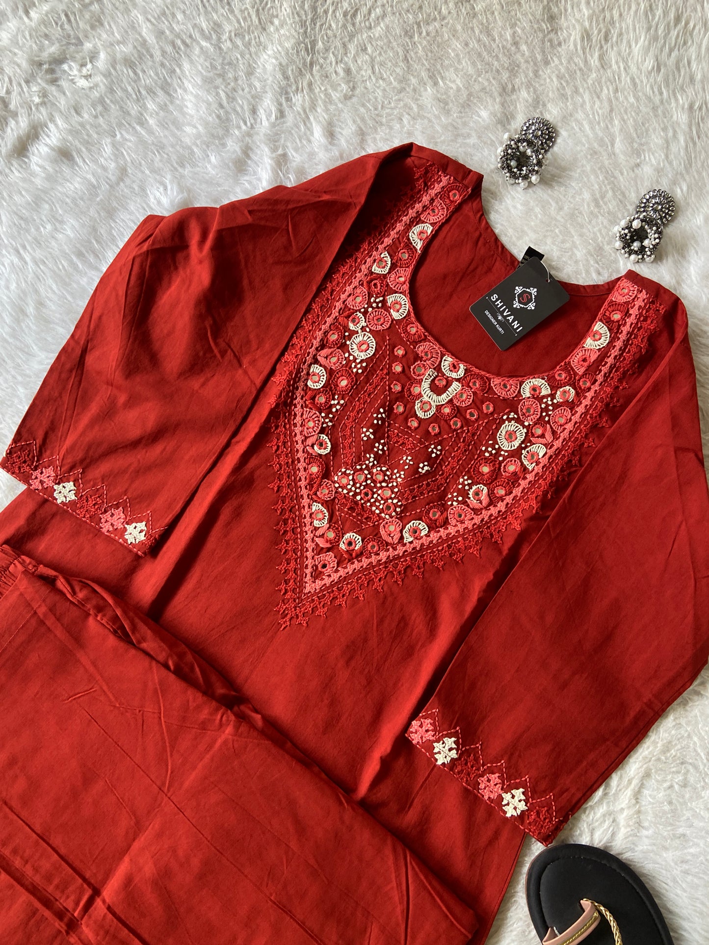Handwork in Neck Cotton Straight Kurti With Palazzo. Cotton Straight Kurti Sets For Women Online India. Shop the Latest Festive Summer Collection at Shivani Designer Kurti.
