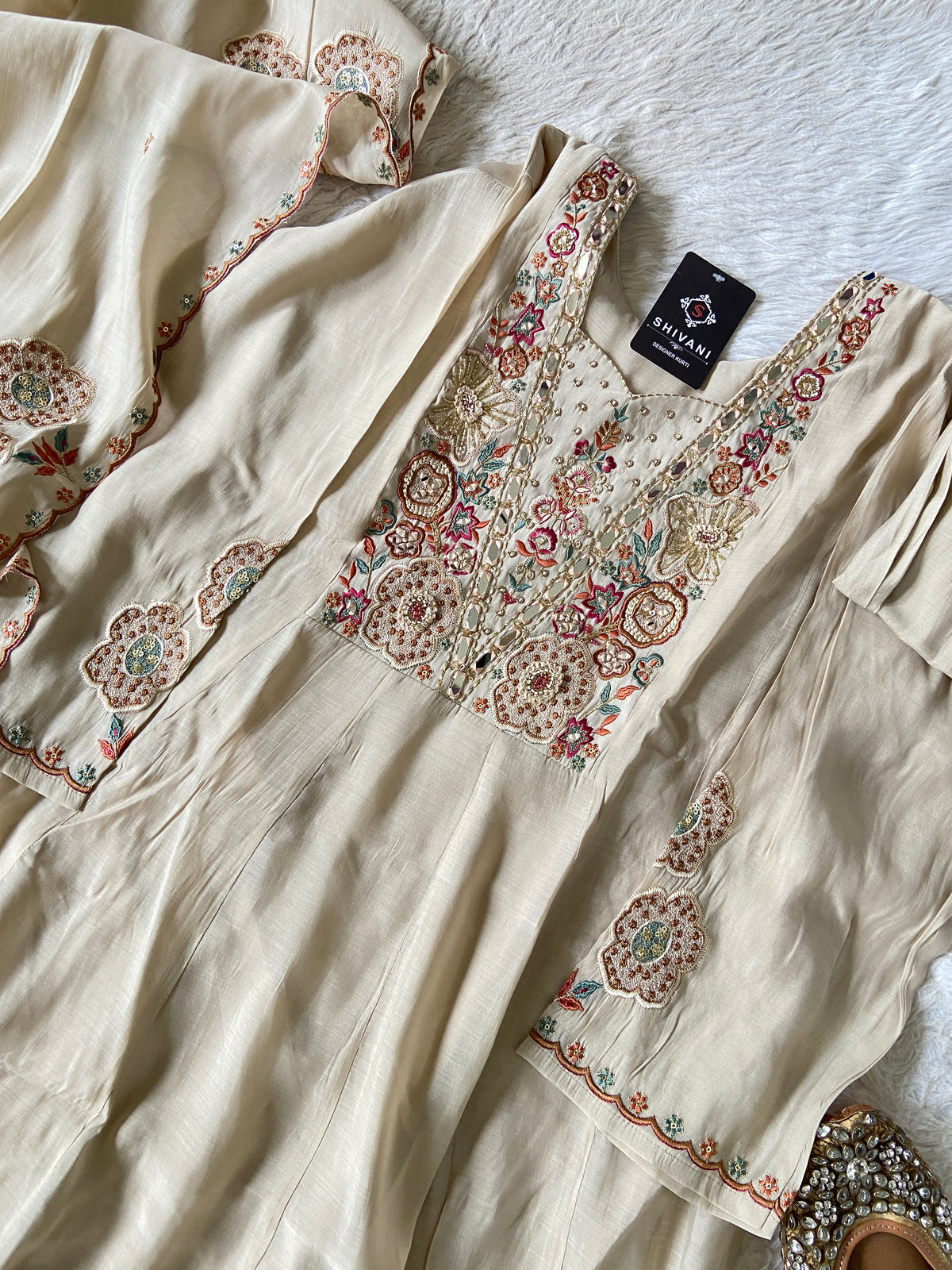 Premium Designer Anarkali Suit. Silk Suit Sets For Women Online India. Shop the Latest Festive Summer Collection at Shivani Designer Kurti.
