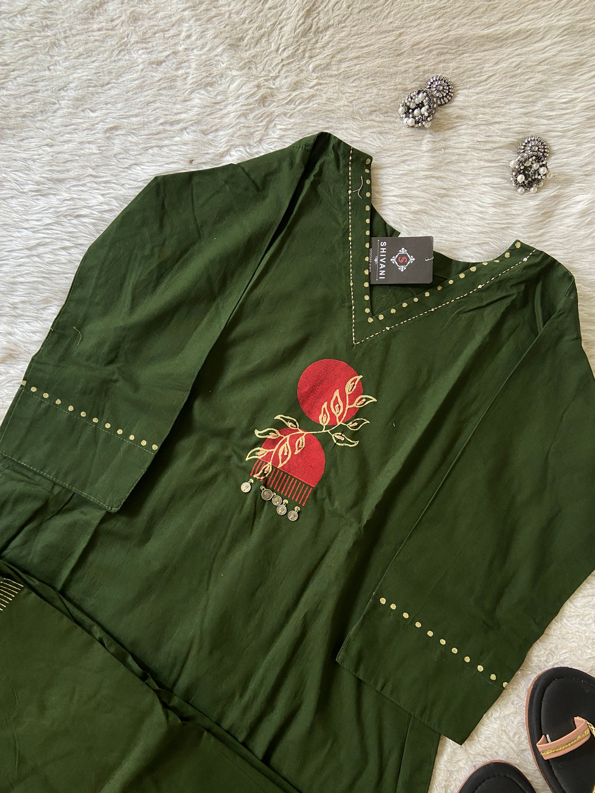 Block Print Work Straight Cotton Kurti And Palazzo. Straight Kurti Sets For Women Online India. Shop the Latest Festive Summer Collection at Shivani Designer Kurti.
