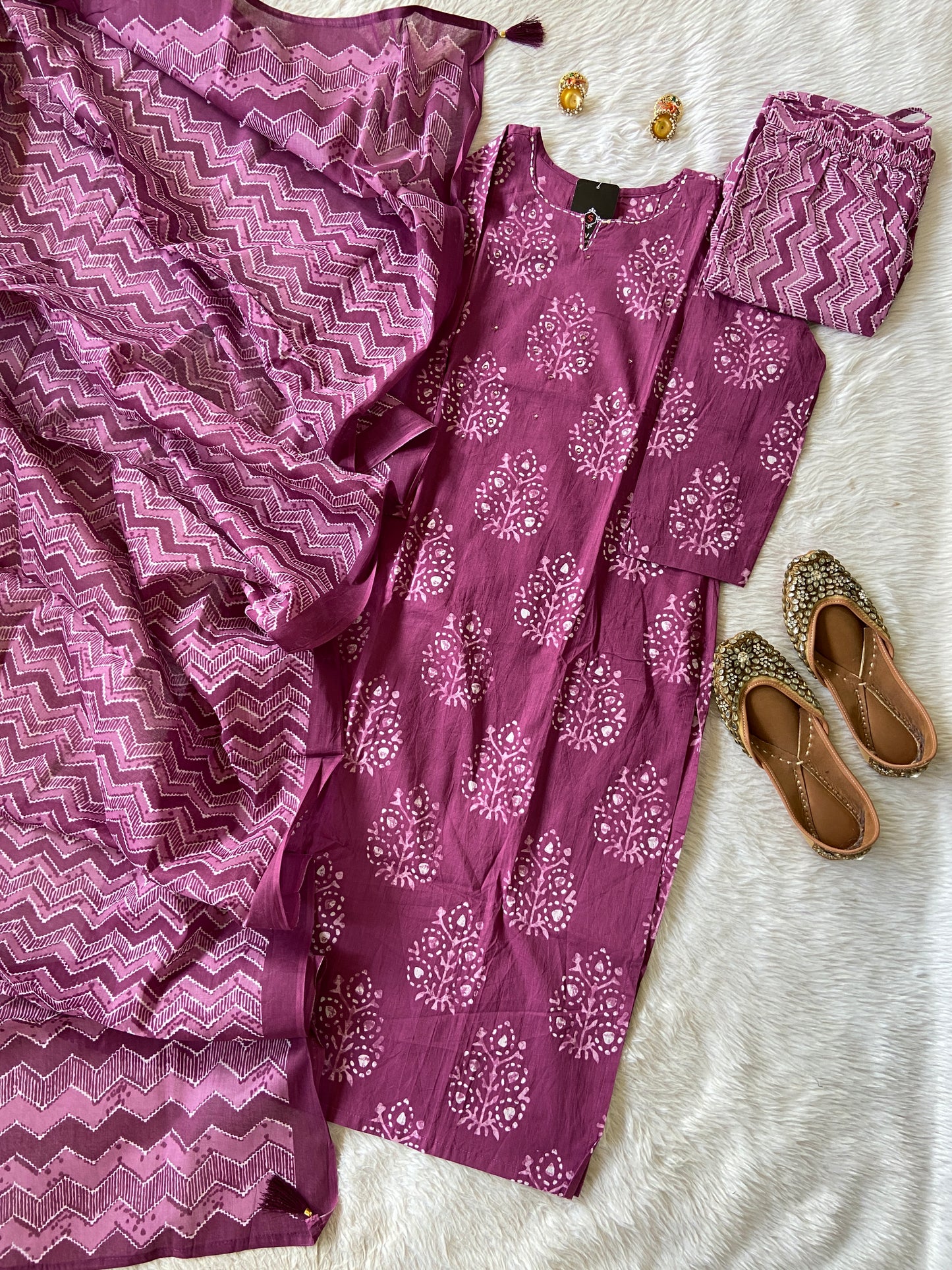 Batik Print StraightCut Kurti With Printed Pant And Dupatta, Cotton StraightCut Kurti Suit Sets For Women