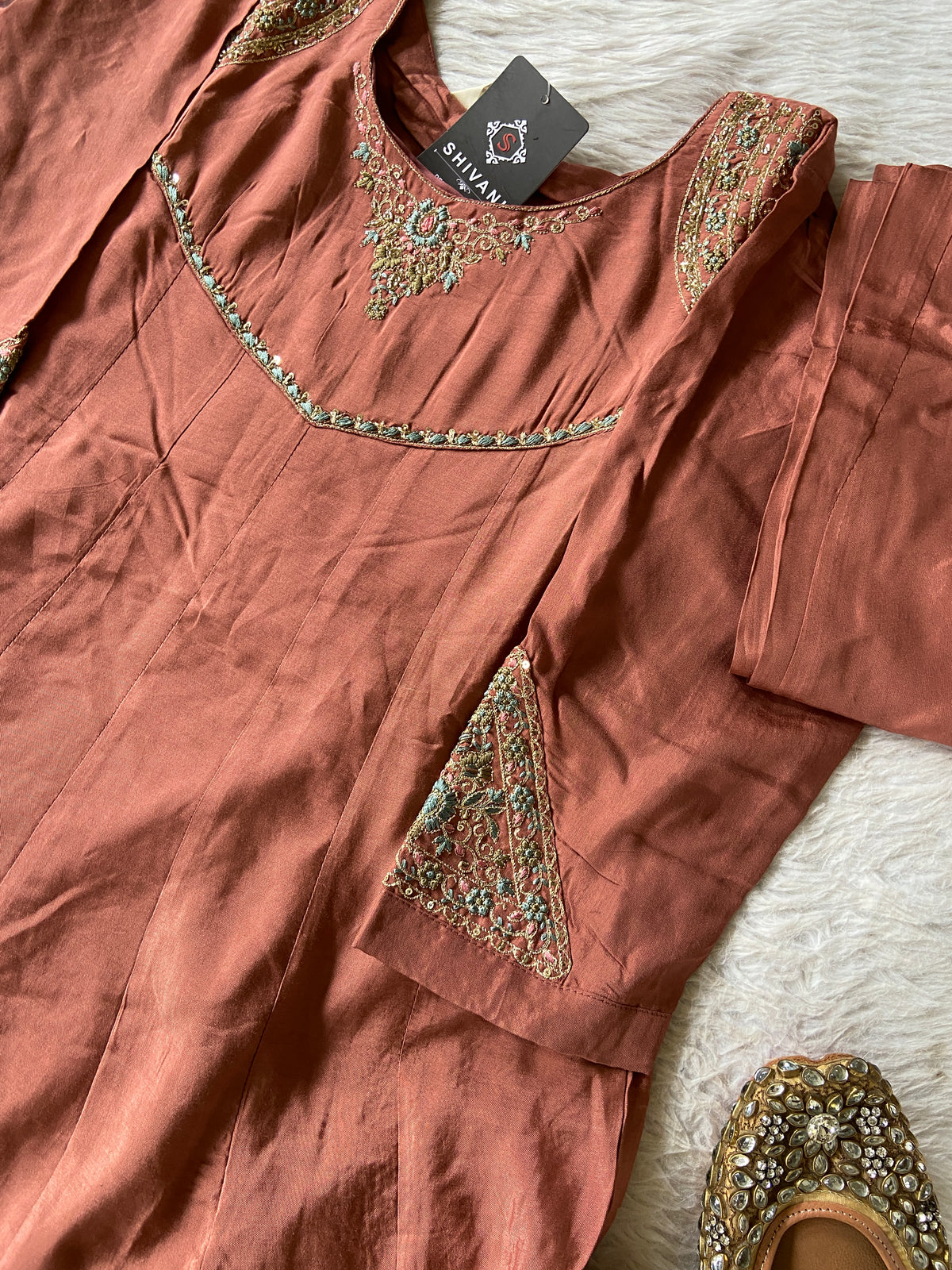 Premium Designer Anarkali Suit. Silk Suit Sets For Women Online India. Shop the Latest Festive Summer Collection at Shivani Designer Kurti.