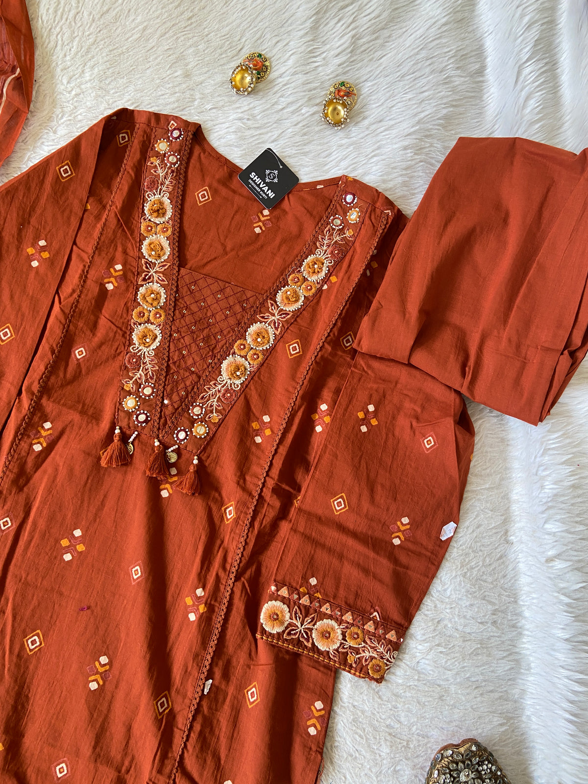 V-Neck Style, Embroidery Work Cotton Straight Cut Kurti With Pant And Dupatta. Cotton Suit Sets For Women Online India. Shop the Latest Festive Summer Collection at Shivani Designer Kurti.