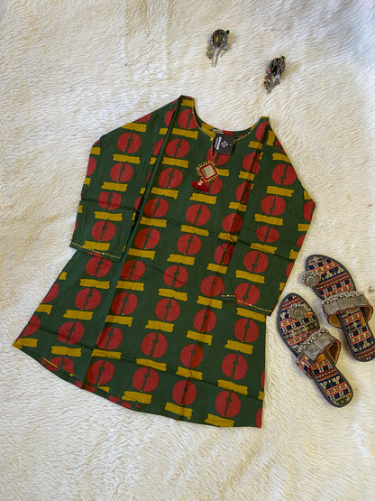 Cotton Short Top (Gamthi Short Top). Cotton Short Top For Women online India. Shop the Latest Festive Summer Collection at Shivani Designer Kurti. (Copy)