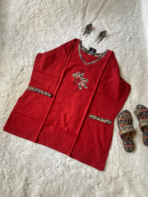Aplic Work Cotton Short Top (Gamthi). Cotton Short Top For Women online India. Shop the Latest Festive Summer Collection at Shivani Designer Kurti.