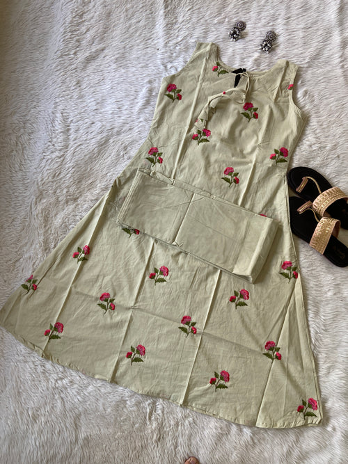 Sleeveless Cotton Aline Kurti With Flower Embroidery Work With Plain Full Flair Palazzo . Cotton Aline Kurti Sets For Women