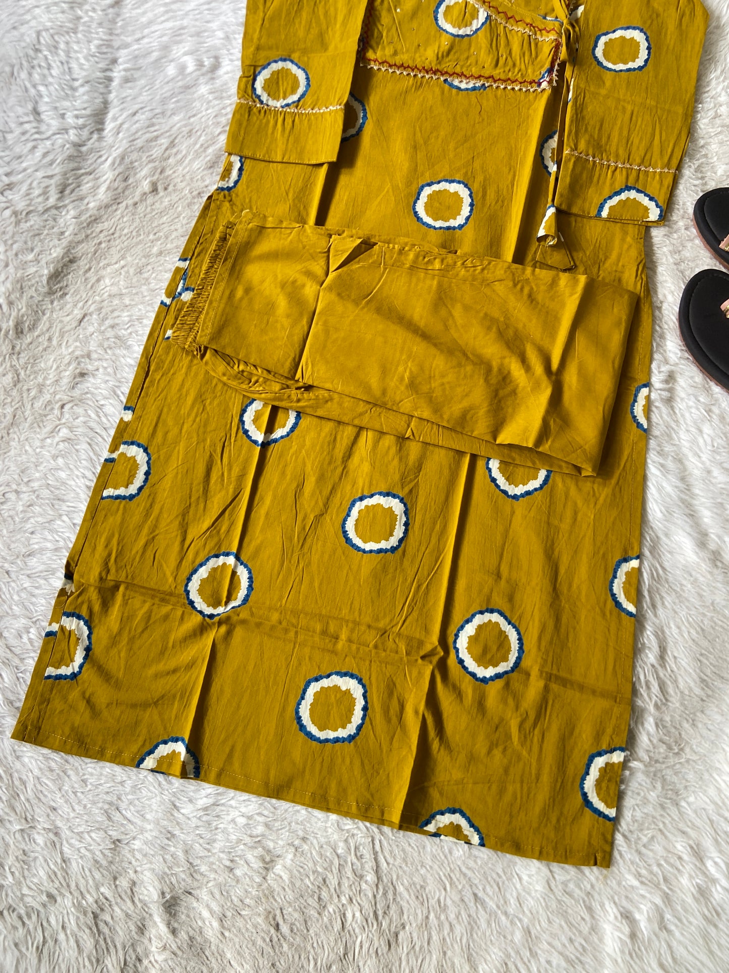 Cotton Angarakha Kurti And Palazzo. Cotton Kurtis Sets For Women Online India. Shop the Latest Festive Summer Collection at Shivani Designer Kurti.